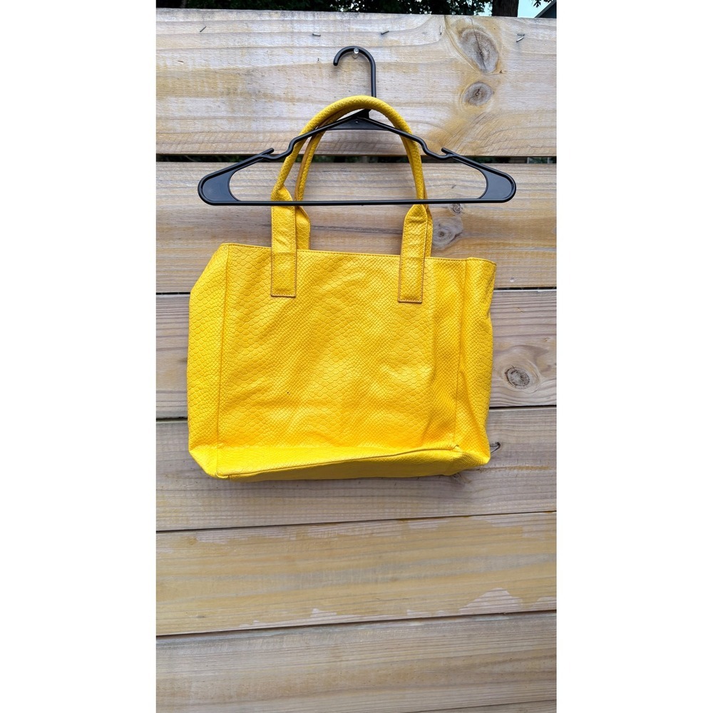 Neiman Marcus Yellow Snakeskin Embossed Faux Leather Tote Bag Front Zip Pockets - Picture 4 of 9